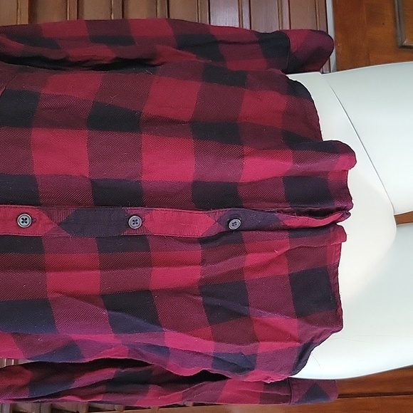 Rails Plaid Button Front Top Long Sleeve Lightweight Red and Black Shirt Small - Picture 3 of 8